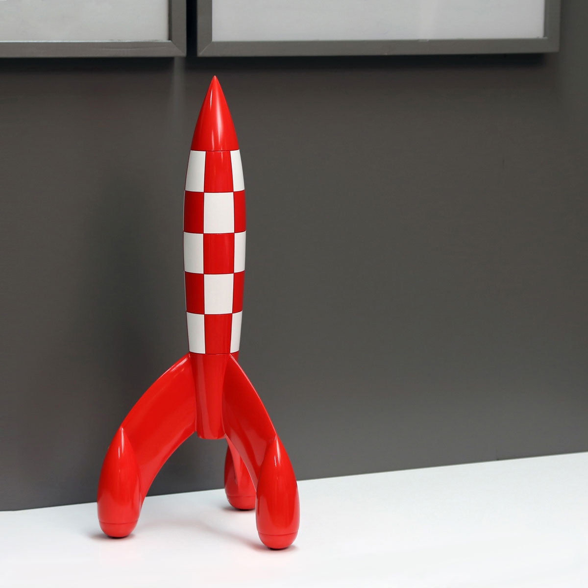 RESIN COLLECTIBLE: Rocket 60cm